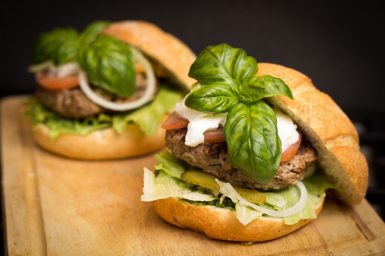 Jak przyrządzić zdrowe burgery wegańskie i wegetariańskie?