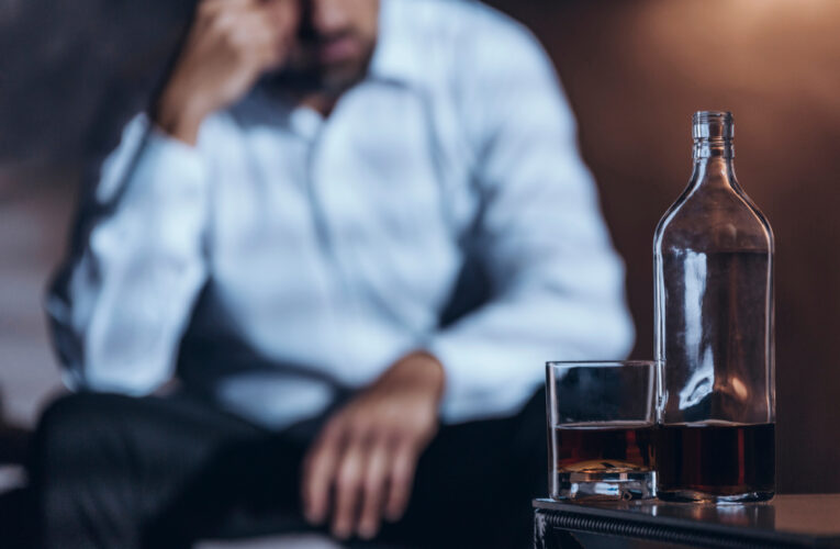 Zamknięta terapia dla alkoholików – czy warto?