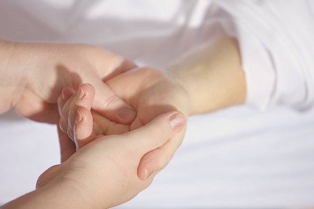 Wybierasz się na masaż leczniczy? Zaufaj doświadczonemu masażyście