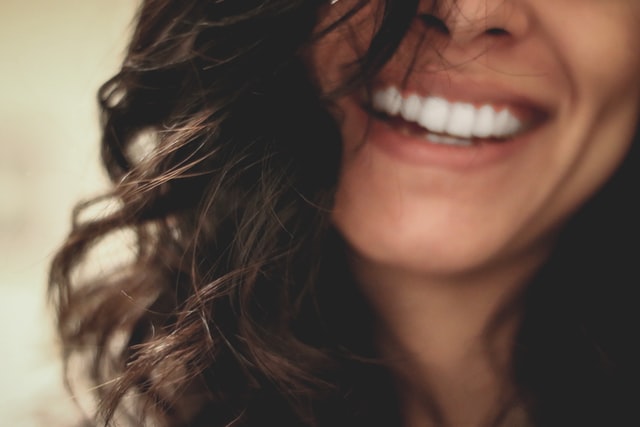 Jak rozpocząć dbanie o piękny i zdrowy uśmiech?