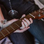Jak stworzyć mocne relacje z muzyką: Praktyczny przewodnik dla pasjonatów