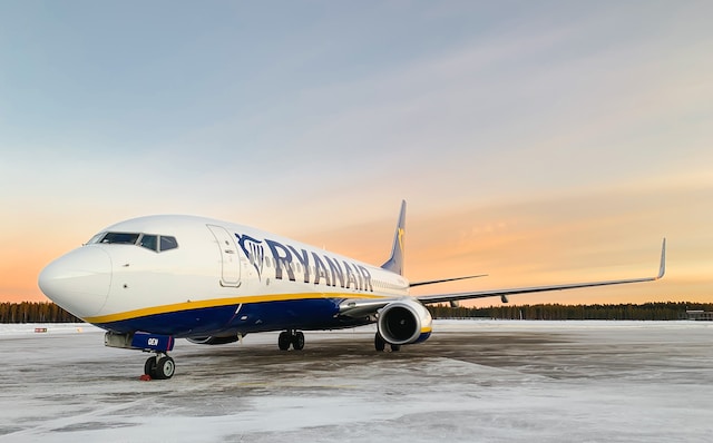 Opóźniony lot Ryanair – czy musisz posiadać fakturę za zakup biletu, aby otrzymać odszkodowanie?
